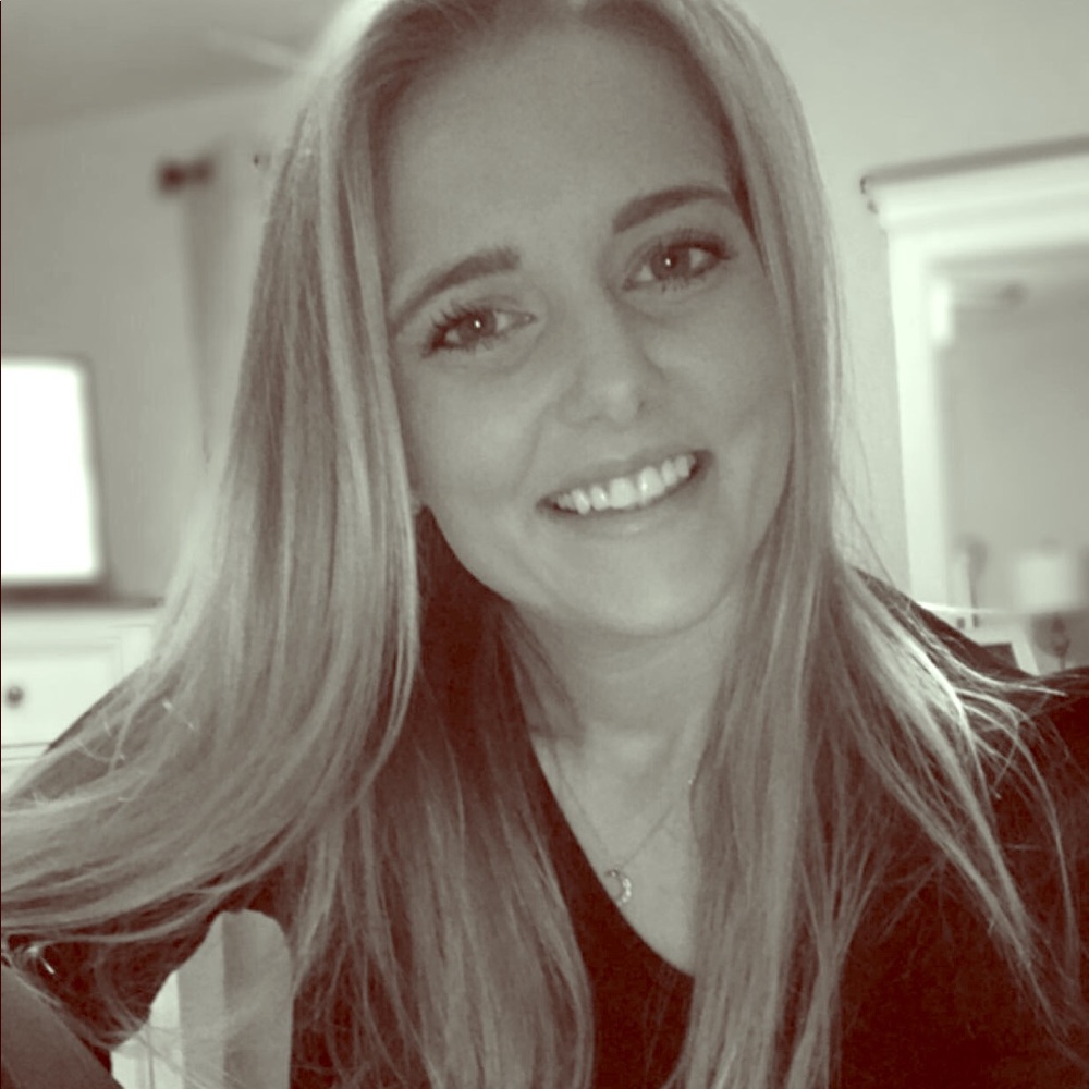 Meet your Posher, Lauren